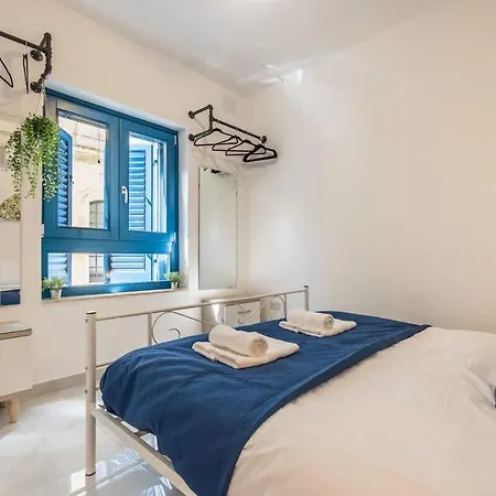 Palazzo Ducoss - 7 - Two Bedroom One Bathroom *